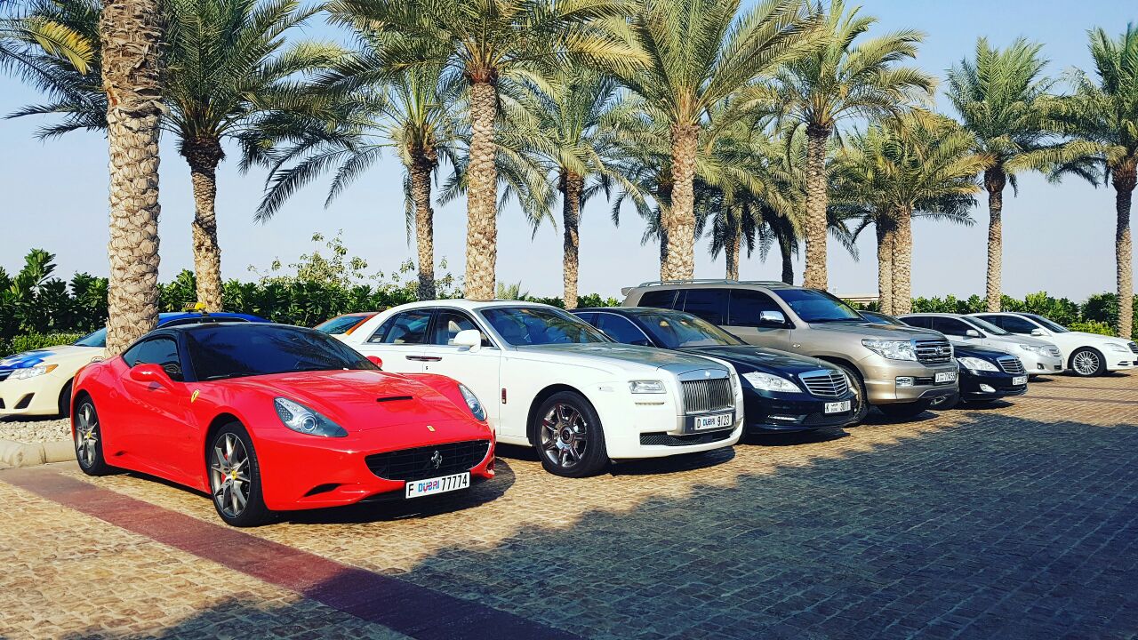 How to rent out a cars and truck in Dubai